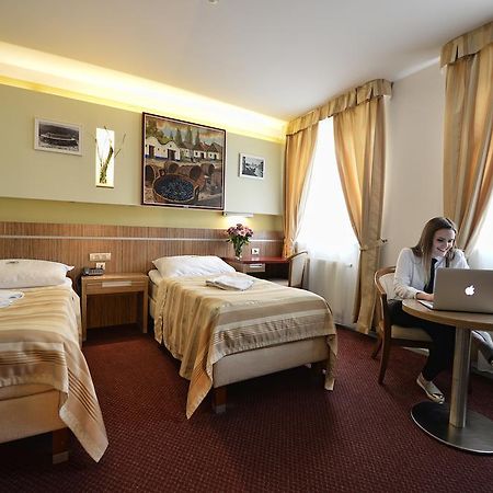 Hotel Vaka Бърно Екстериор снимка