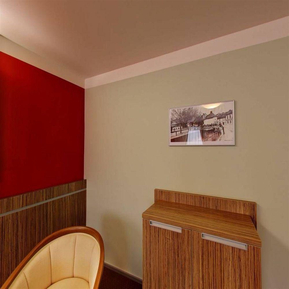 Hotel Vaka Бърно Екстериор снимка