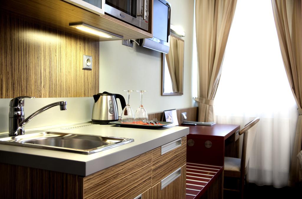 Hotel Vaka Бърно Екстериор снимка