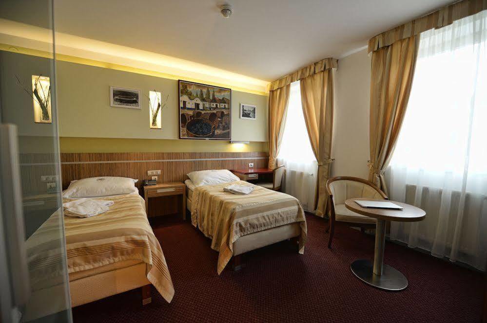 Hotel Vaka Бърно Екстериор снимка