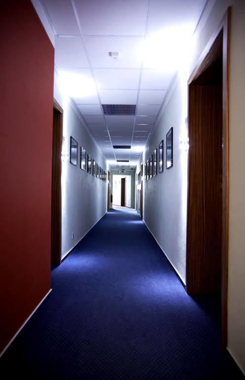 Hotel Vaka Бърно Екстериор снимка